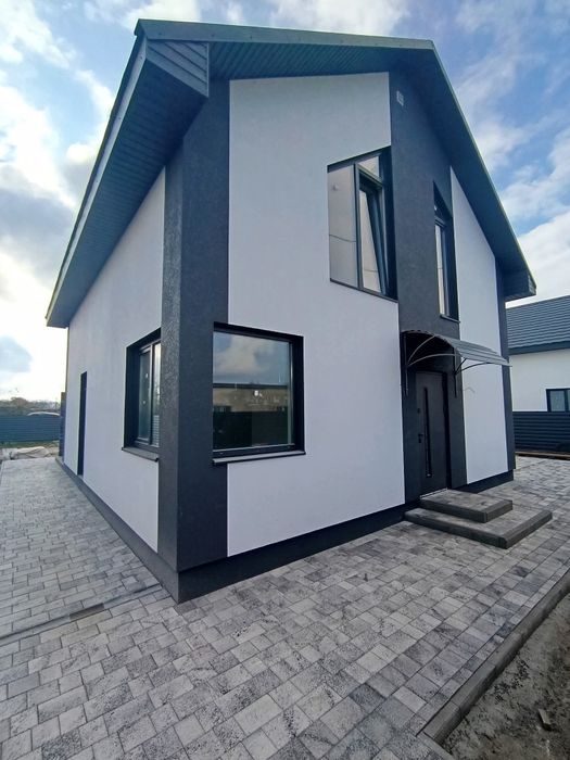 Сучасна новобудова 120 м.кв.