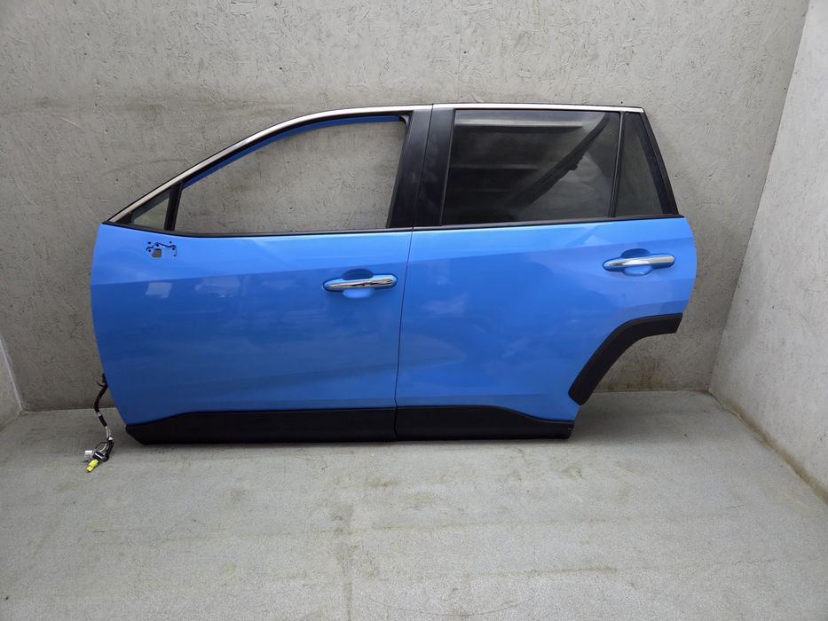Двері ліві 8w9 Toyota Rav4 XA50 розборка hybrid xle le limited 2018 -