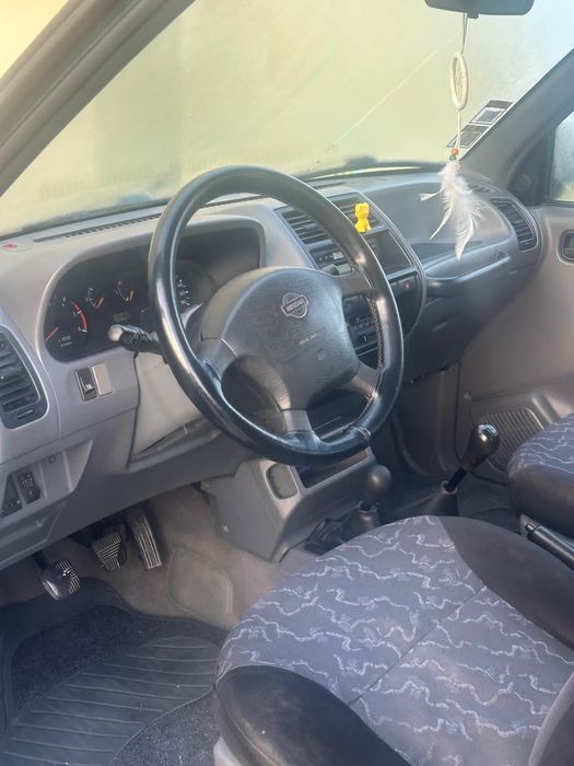 Jipe Nissan Terrano 2.7, 5 lugares