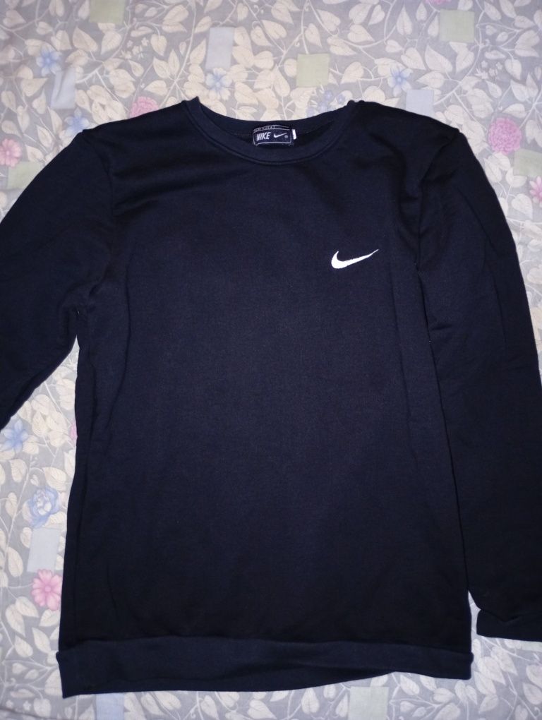 Camisola Nike preta
