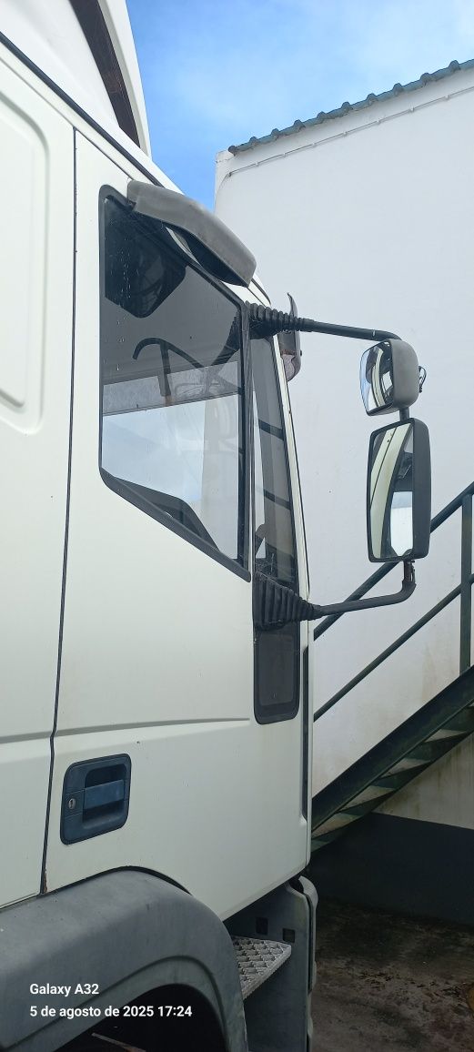 Veiculo mercadorias  Iveco