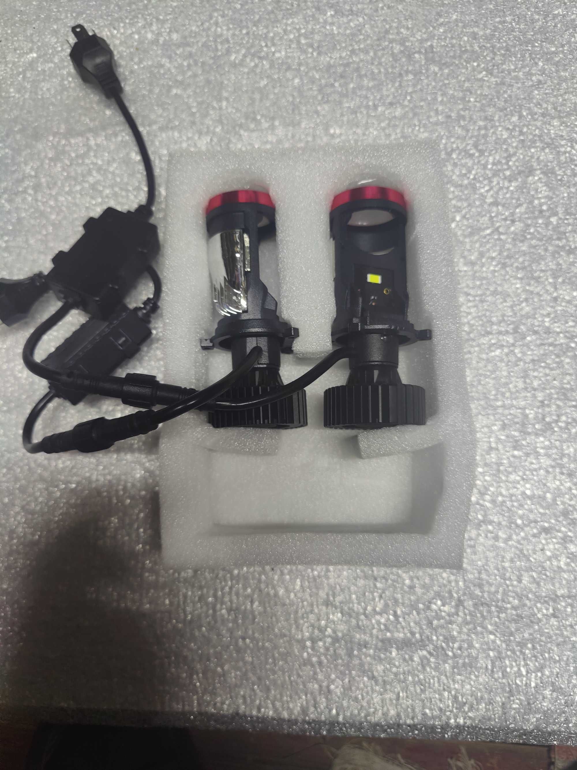 Світлодіодні Led Лампи Y6 Y7d A82 H4 H4 mini led lens Y6D Bi-Led линзи