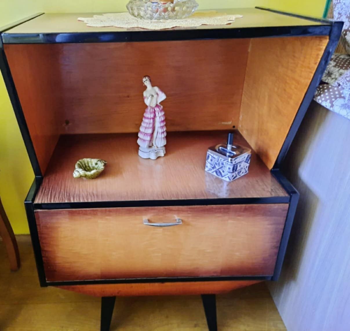 Zestaw meble komoda szafa prl vintage wysoki połysk