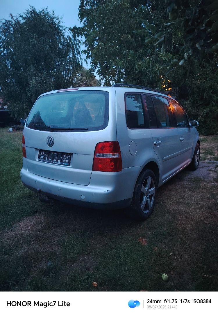 Volkswagen Touran FSI