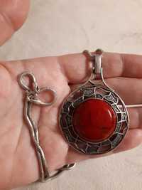 naszyjnik srebrny z czerwonym kamieniem