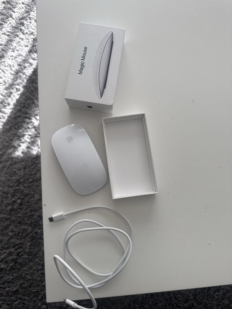 Macbook air M3 8gb 256 SSD