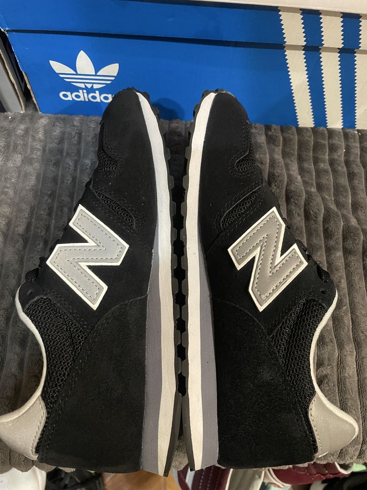 Кросівки New Balance 373 V2 39(24,5см) оригінал