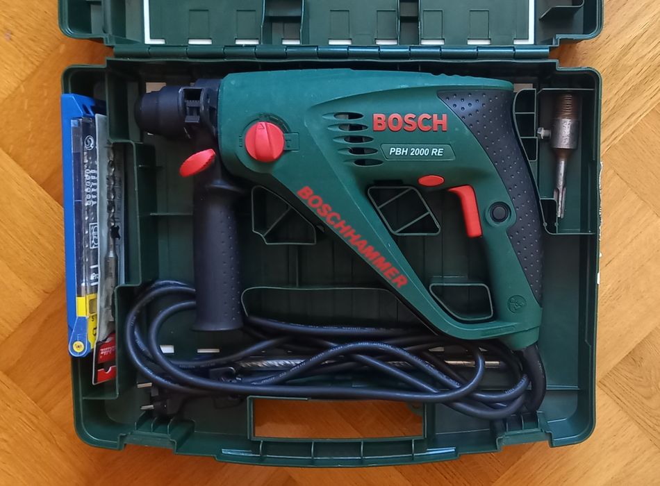 Перфоратор електричний Bosch.