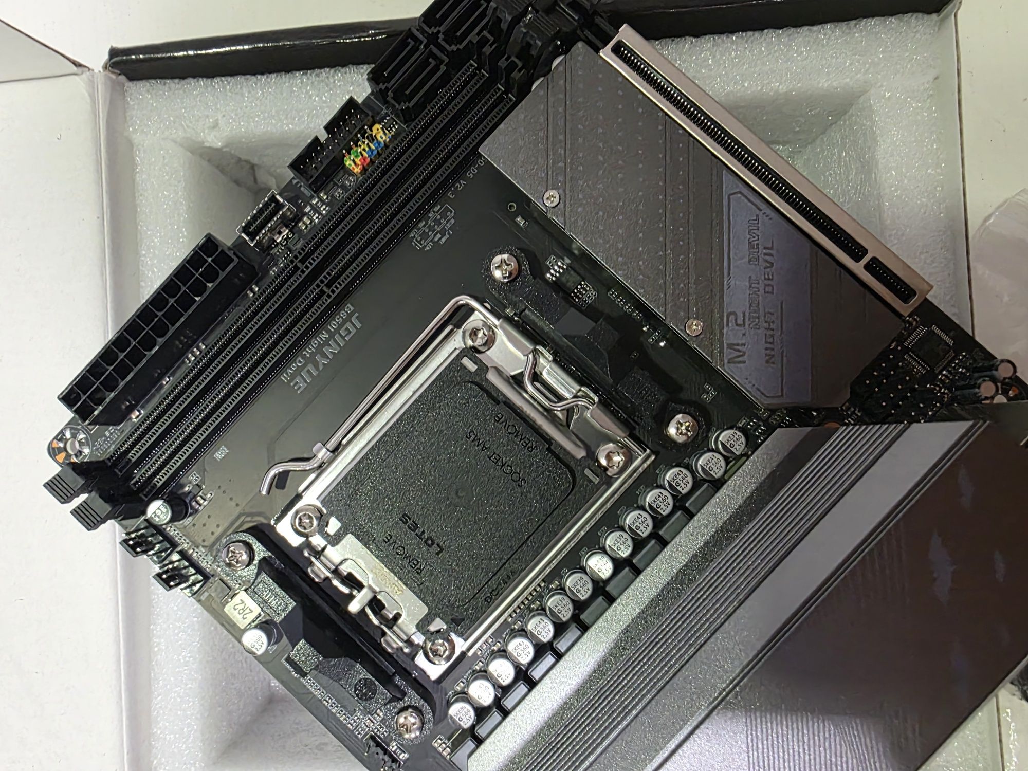 Placa-mãe JGINYUE B650i Ryzen