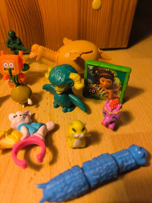 Kolekcja figurek zabawek
