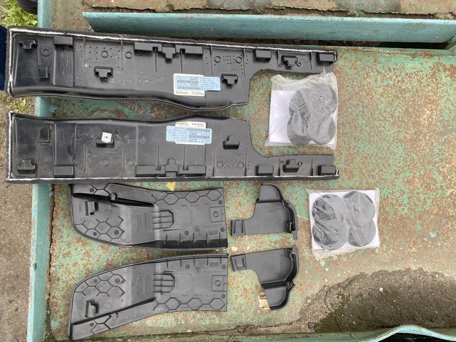 Пластик по салону на BMW X5