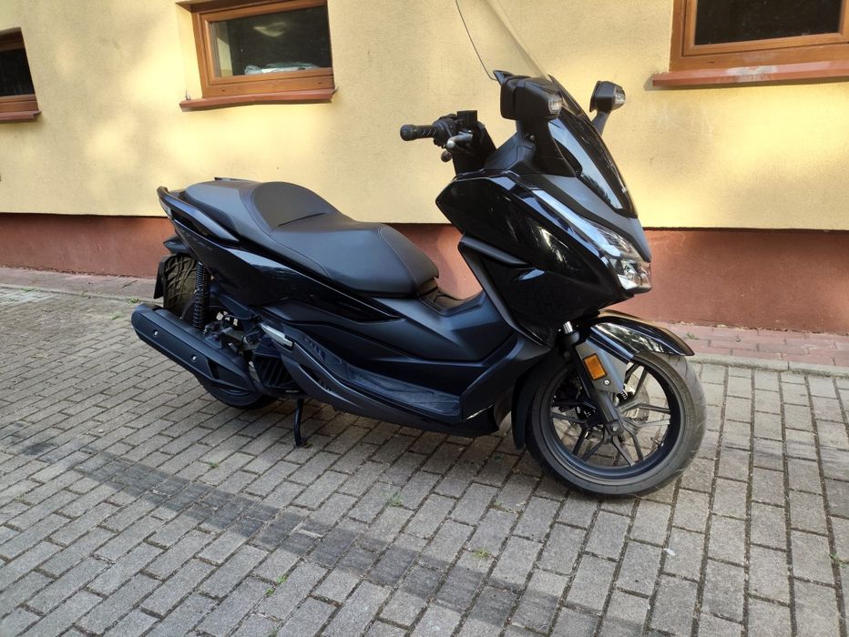 Honda Forza 125 rok 2018 przebieg 15 tyś.
