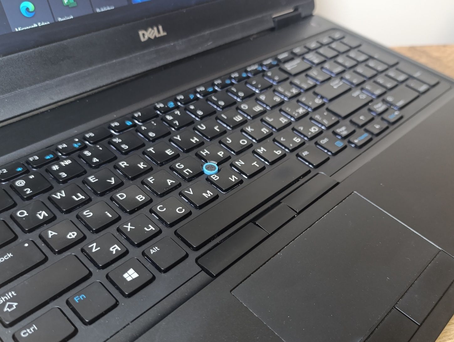 15'6 Dell Latitude 5590/i5-8250U/8GB DDR4/SSD 256GB/Батарея 4 години