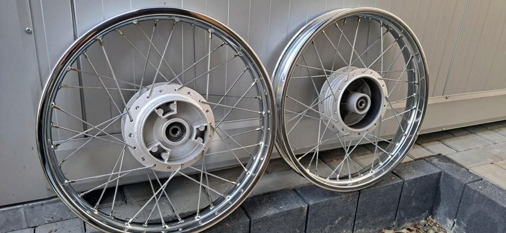 koło koła wsk 175 przód + tył obręcz felga 1.85-18 po renowacji piasta 2 sz