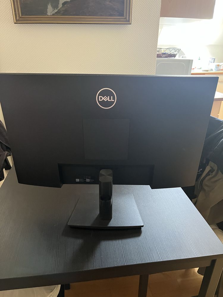 Монітор Dell E2422H та настільні колонки
