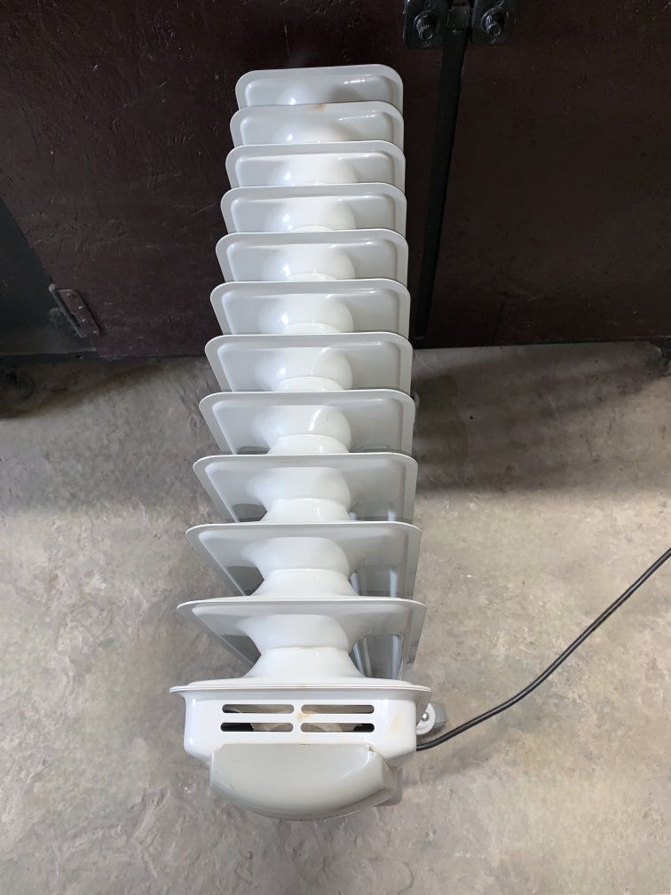 Масляный обогреватель Rainford 2750W