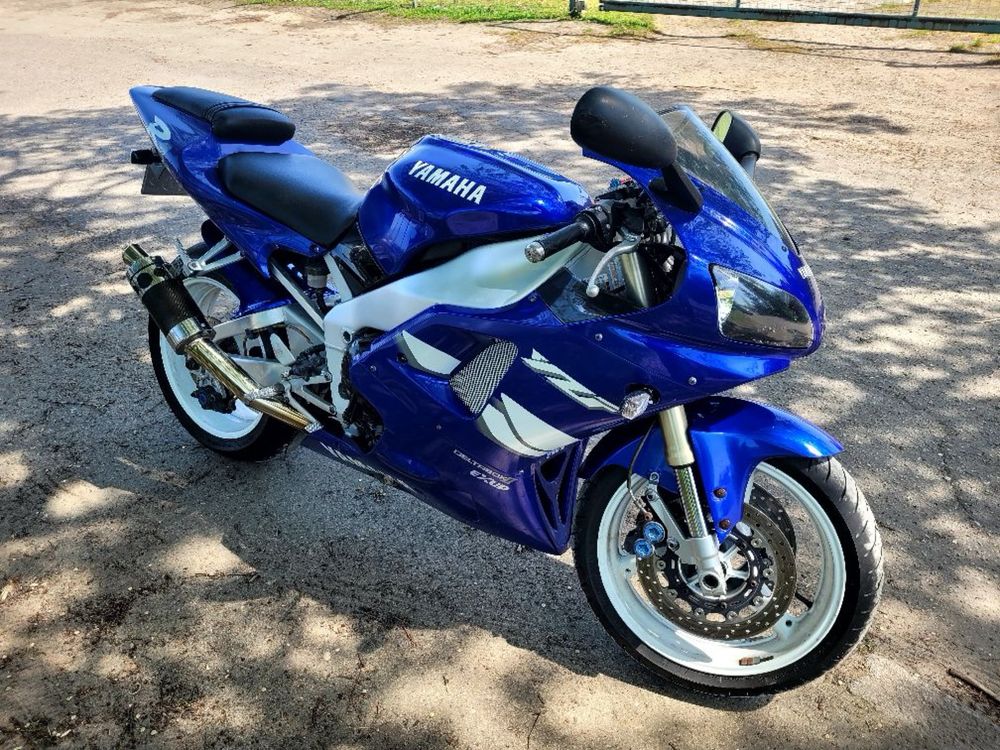 Yamaha YZF-R1 150km