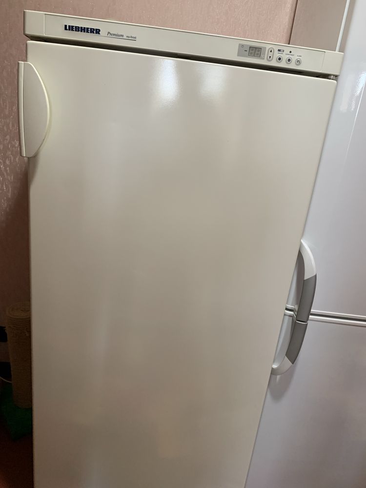 Продам морозильну камеру Liebherr Premium no-frost