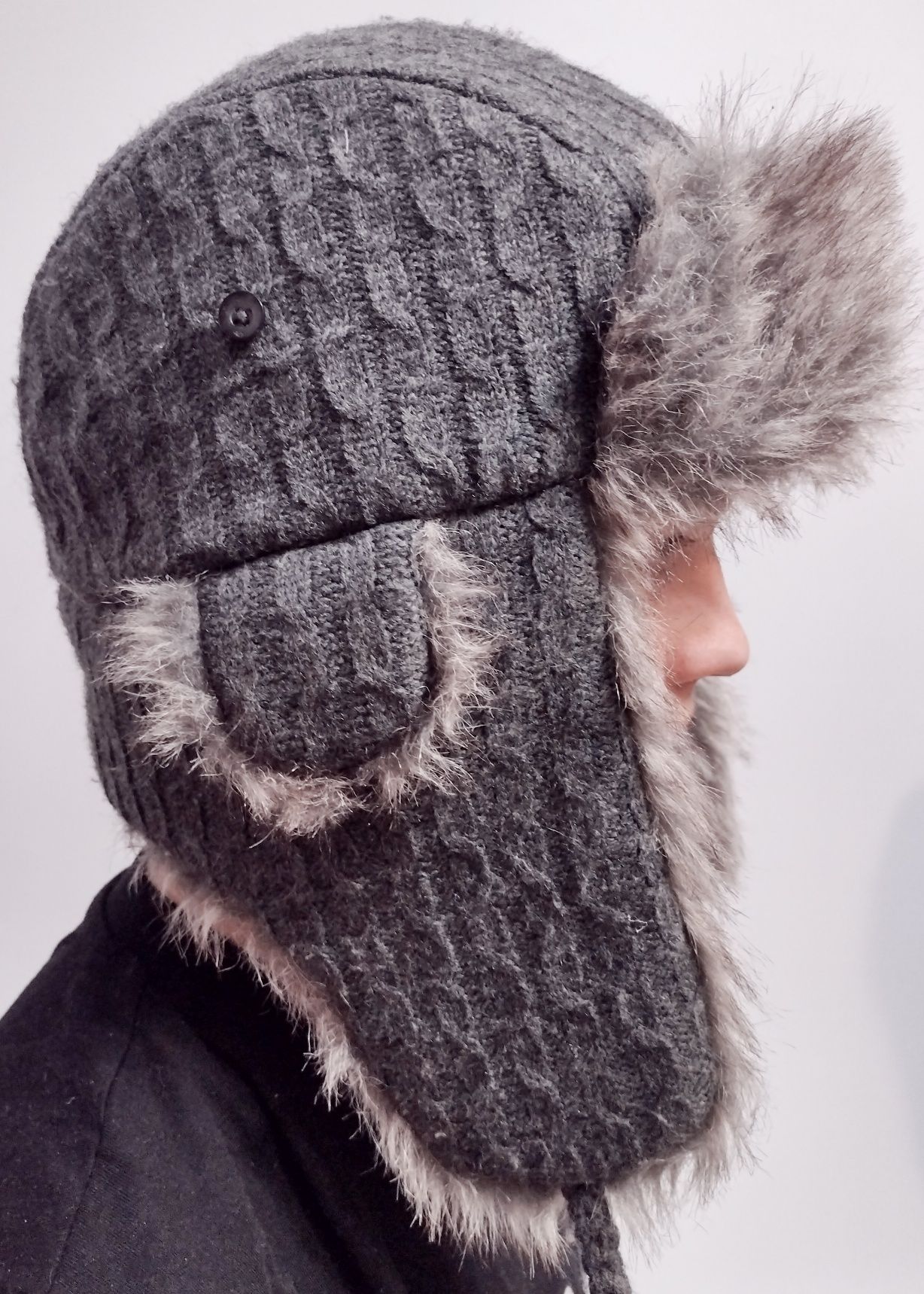 Szara z futerkiem bawełna bardzo  ciepla zimowa czapka pilotka L/XL