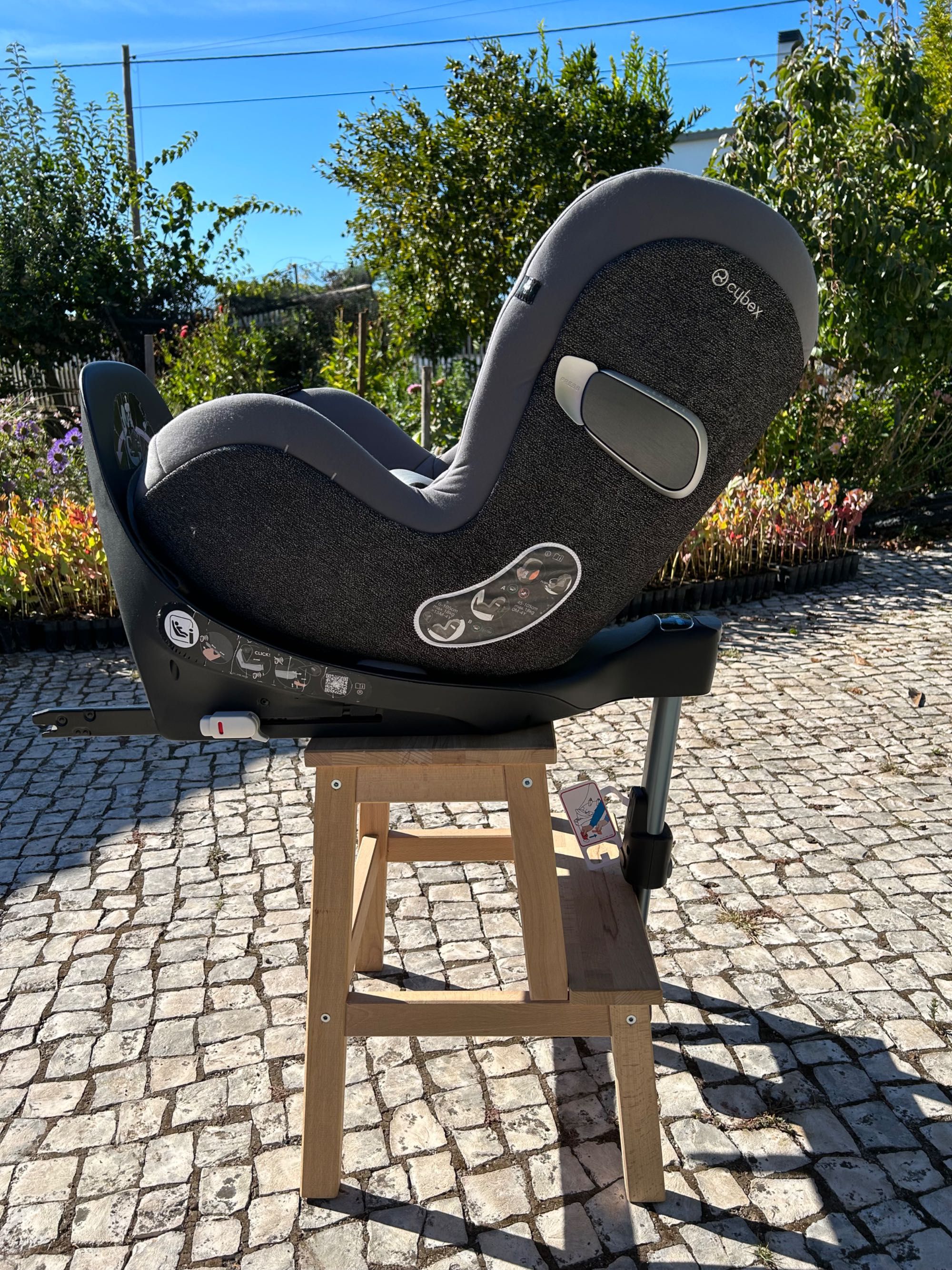 Cadeira Cybex Sirona com base para automóvel