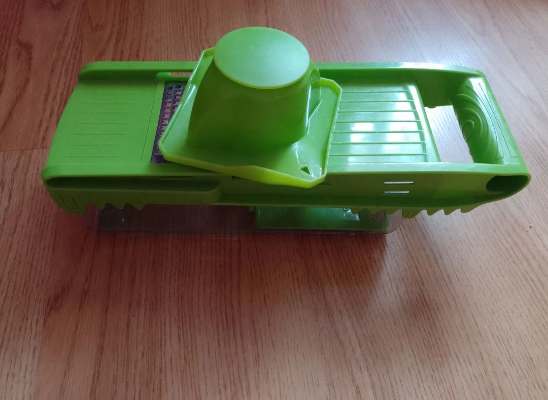 Tarka kuchenna z pojemnikiem