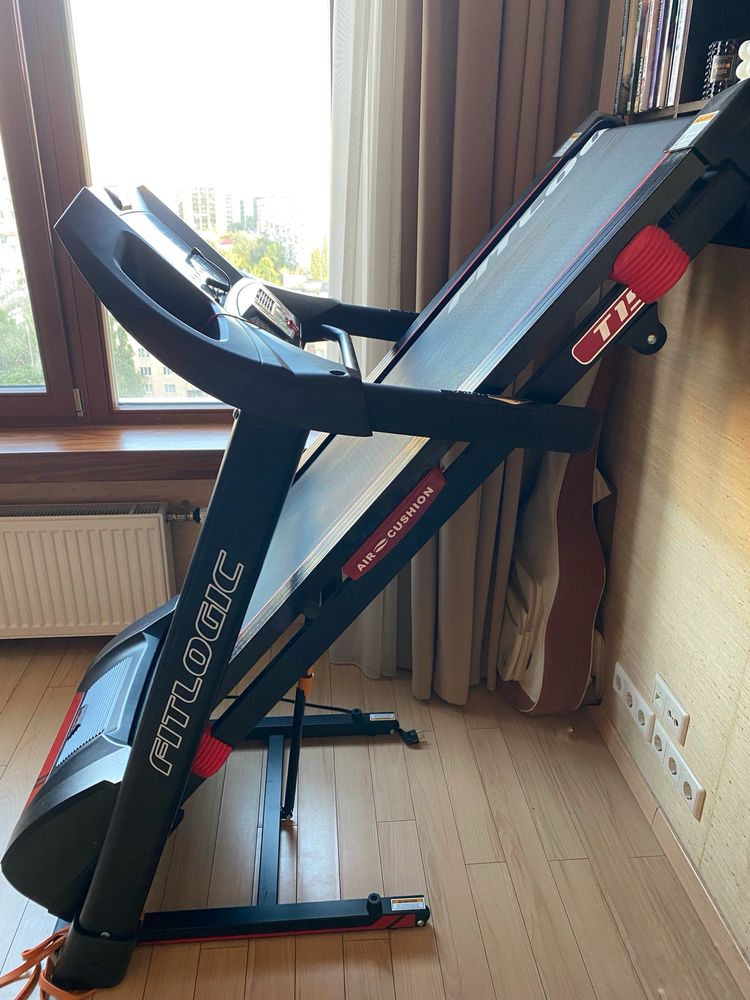 Бігова доріжка FitLogic T15 (T150M)
