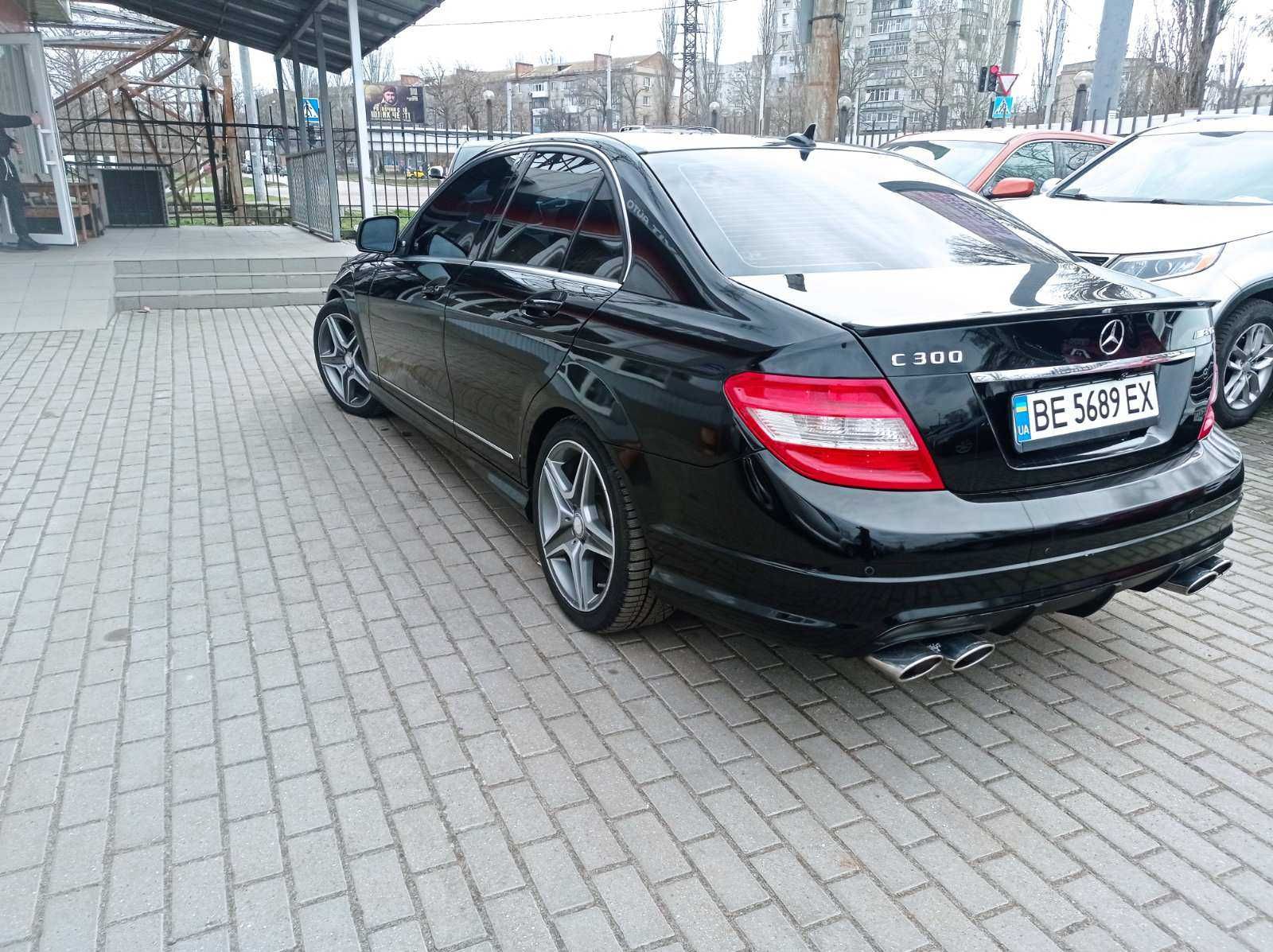 Mercedes-Benz C300 2008 року 3,0 л./бензин