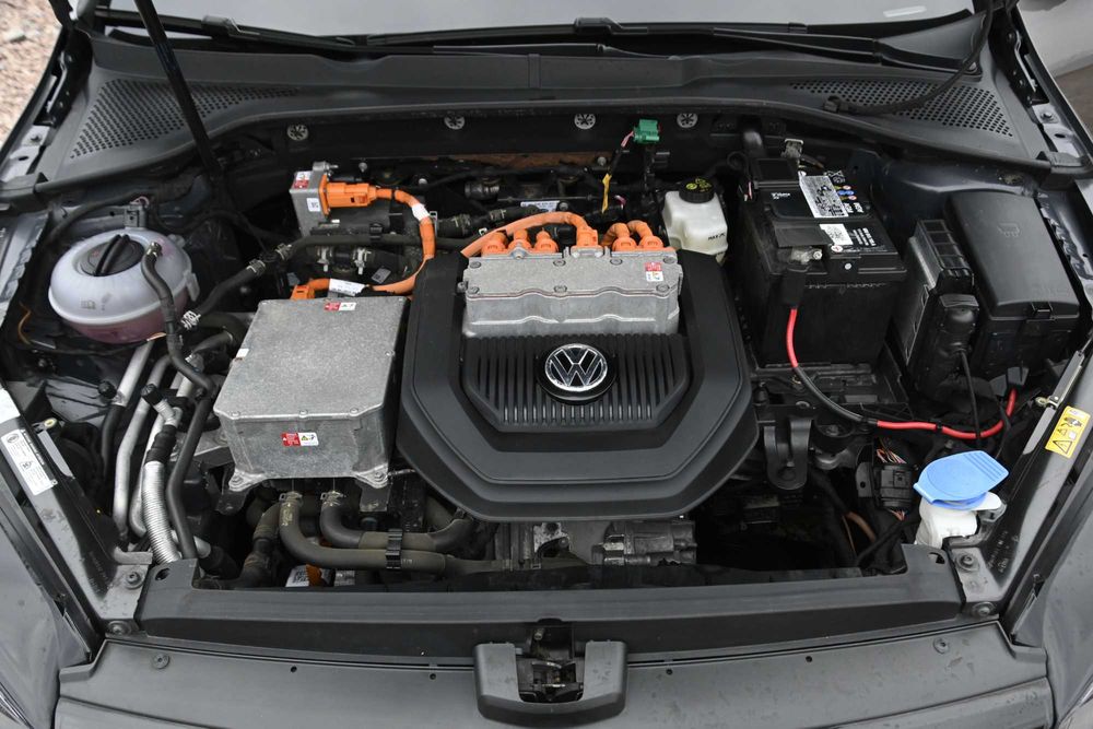 Volkswagen e-Golf 2015