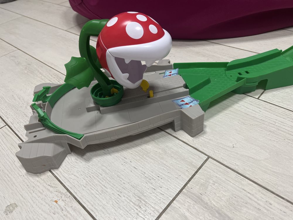 Трек  Карт Hot WheelsMario kart Piranha Plant Slide Track Set