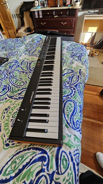Vendo Teclado Studiologic