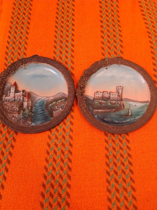 Тарілки декоративні.