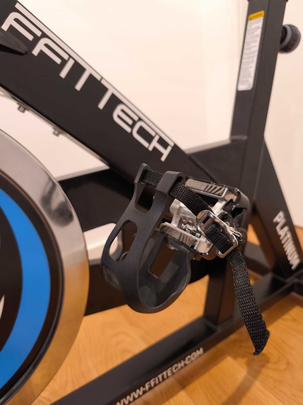 Bicicleta Estática Profissional Spin Platinum – Quase Nova