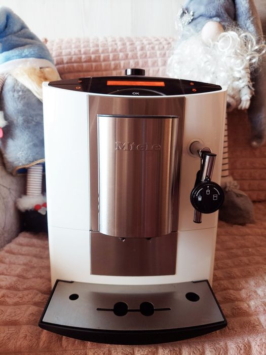 Кавомашина Miele CM5100 – Ідеальний смак кави у вас вдома!

Продаю на