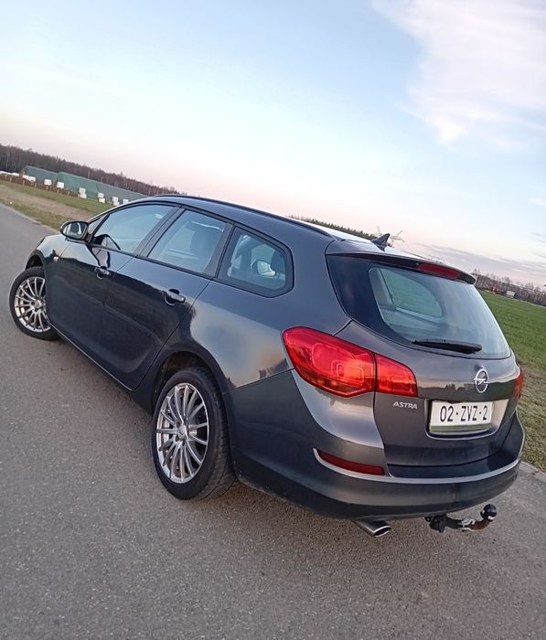 Opel Astra J * 1.4 TURBO * Koła Lato/Zima * PIĘKNY STAN * *
