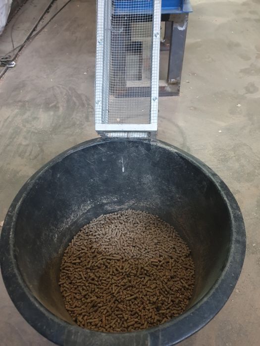 Maquina pellets.