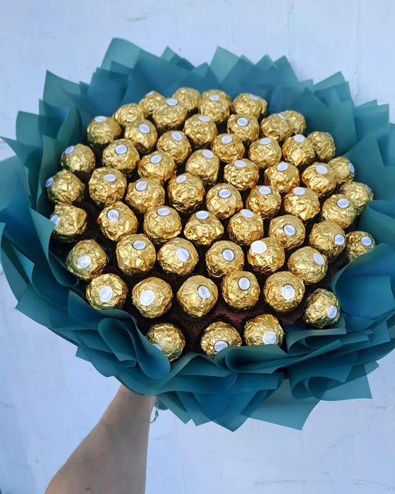 Букет з цукерок Ferrero Rosher