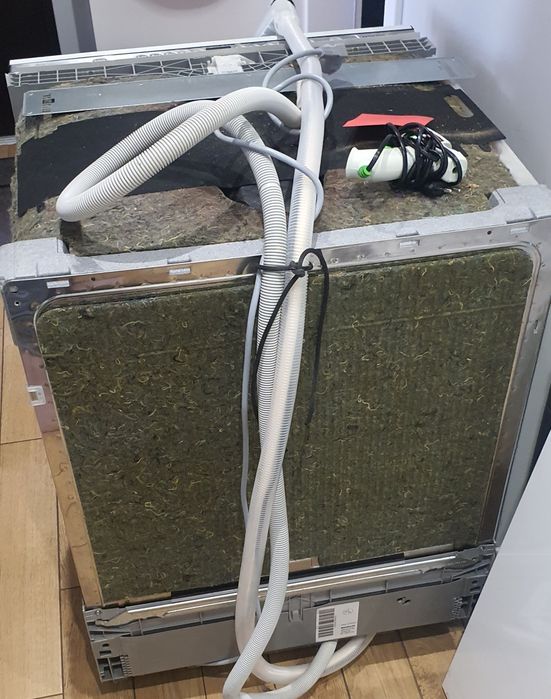 Zmywarka  bosh  60cm pod zabudowę  z frontem