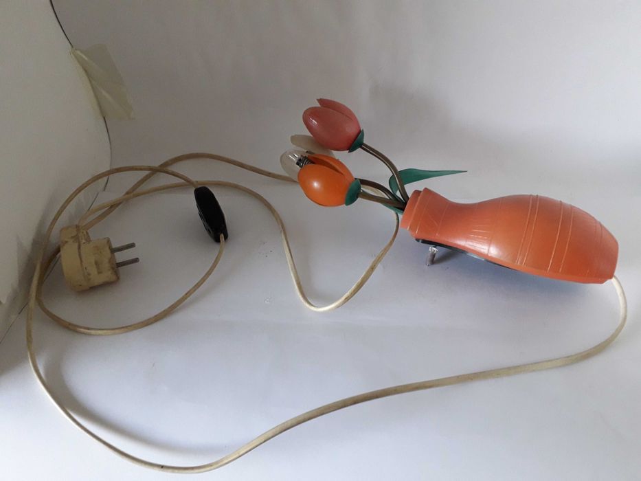 Stara lampka z PRLu.