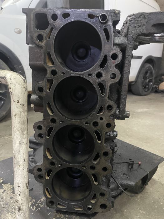 Bloco motor Nissan D22 YD25