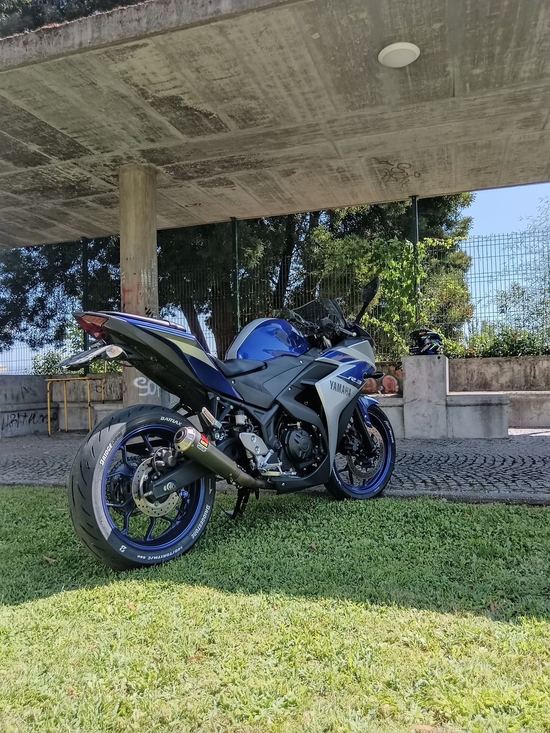 Yamaha R3 Race Blue