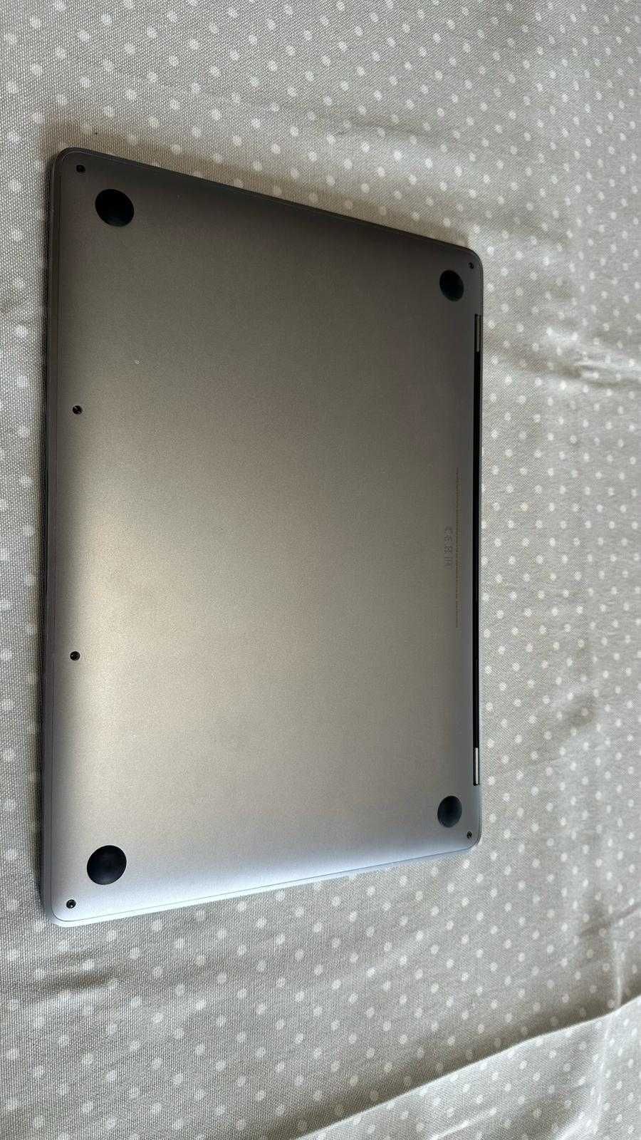 computador Apple MACBOOK  PRO 13 retina
modelo MPXQ2