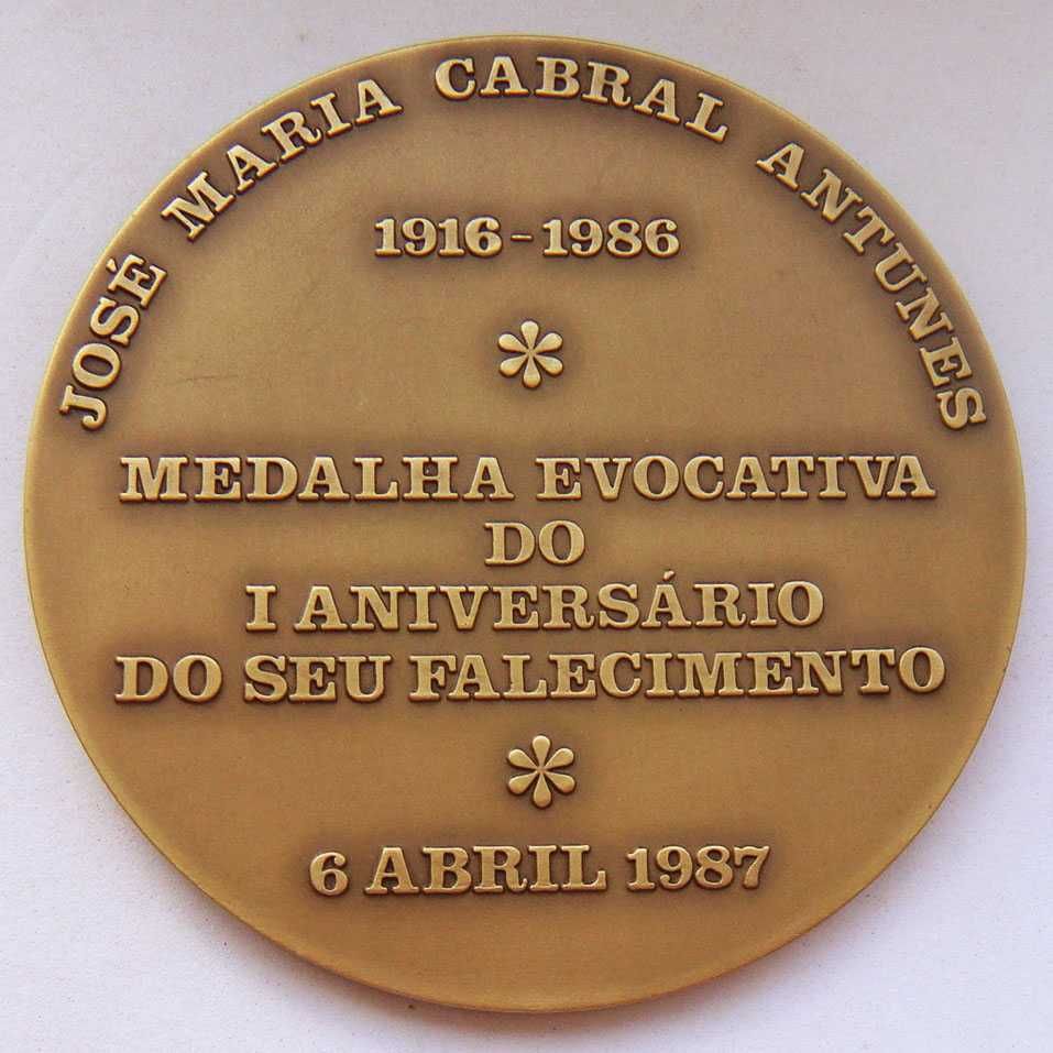 Medalha de Bronze Escultor Medalhista CABRAL ANTUNES 1987