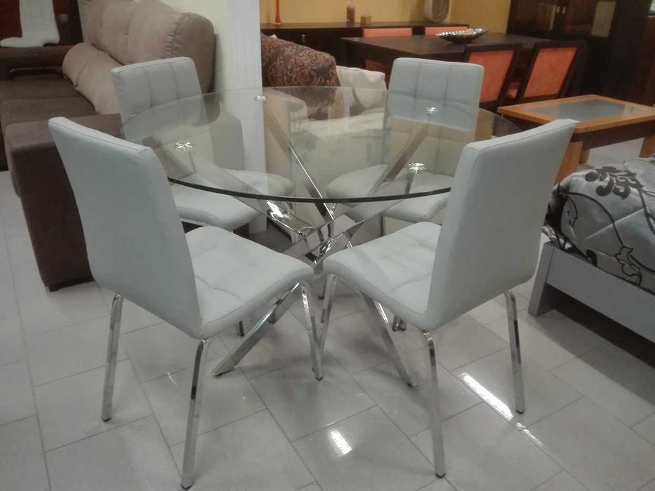 Mesa Sala Dourada / Cromada  + 4 CADEIRAS - NOVO