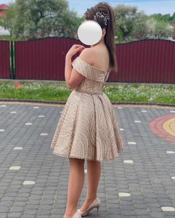 Плаття на випускний