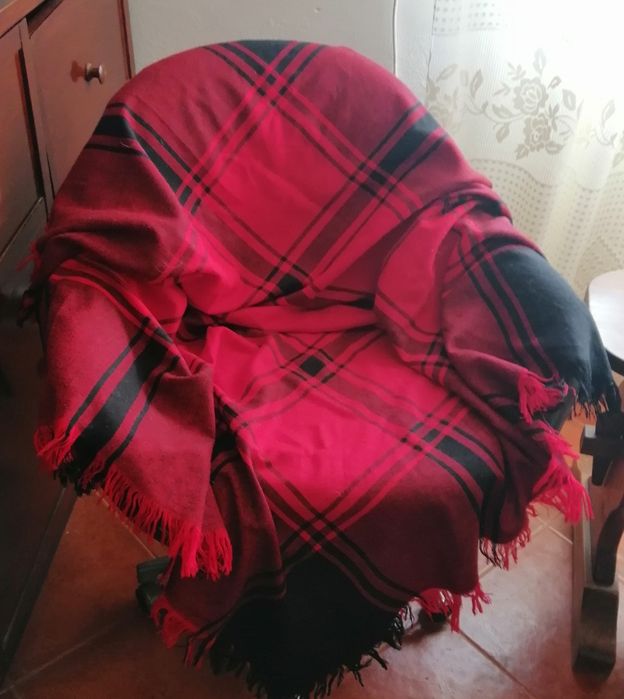 Poncho. Xailes. Mantas