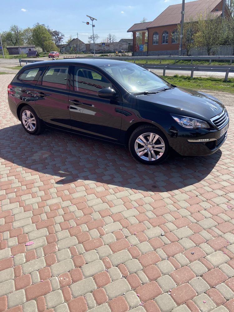 Автомобіль Peugeot 308 T9 універсал.