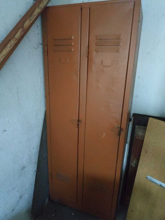 Szafa metalowa do garażu