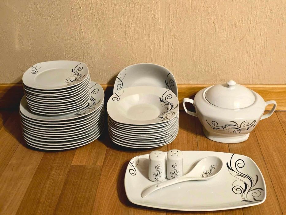 Serwis obiadowy na 12 osób