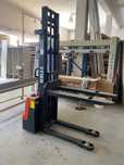 Stacker stier 2,90m 1000kg
