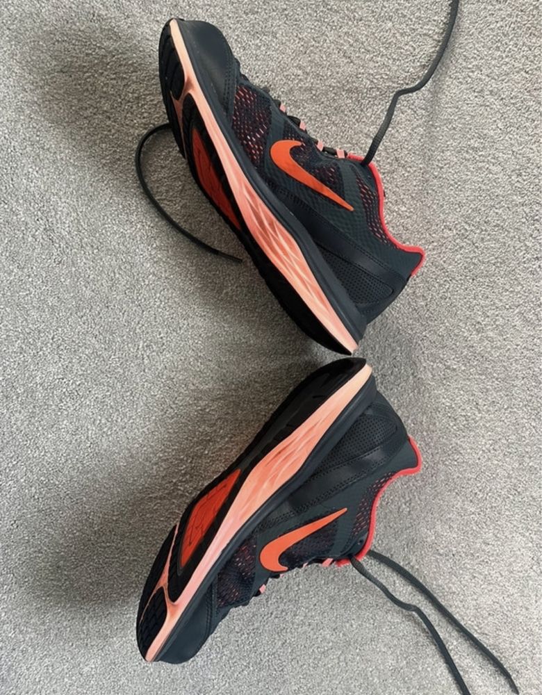 Nike dual fusion uk4.5 eu38